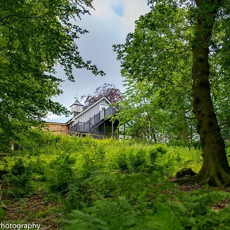 Modern And Stylish Woodhous Villa Forfar Exterior photo